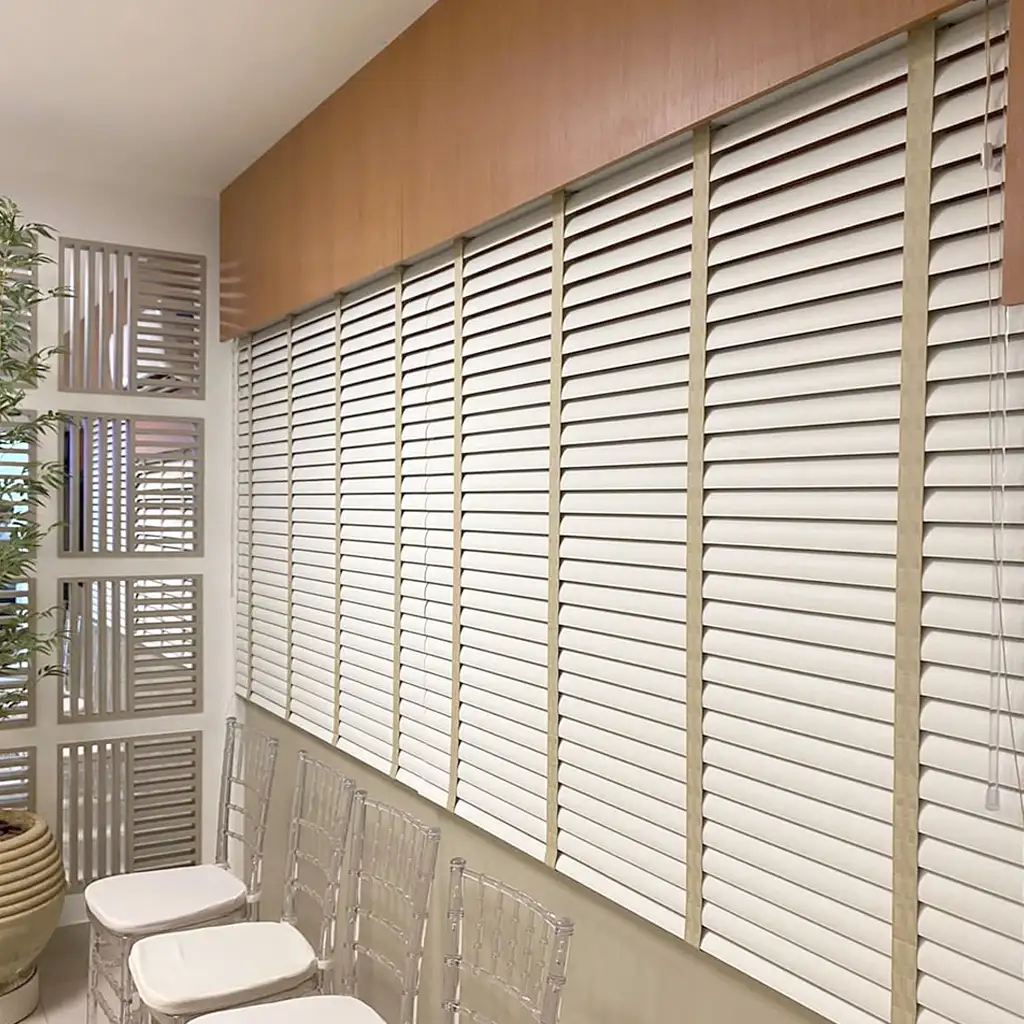 Persiana horizontal pvc cinza 50mm com fita