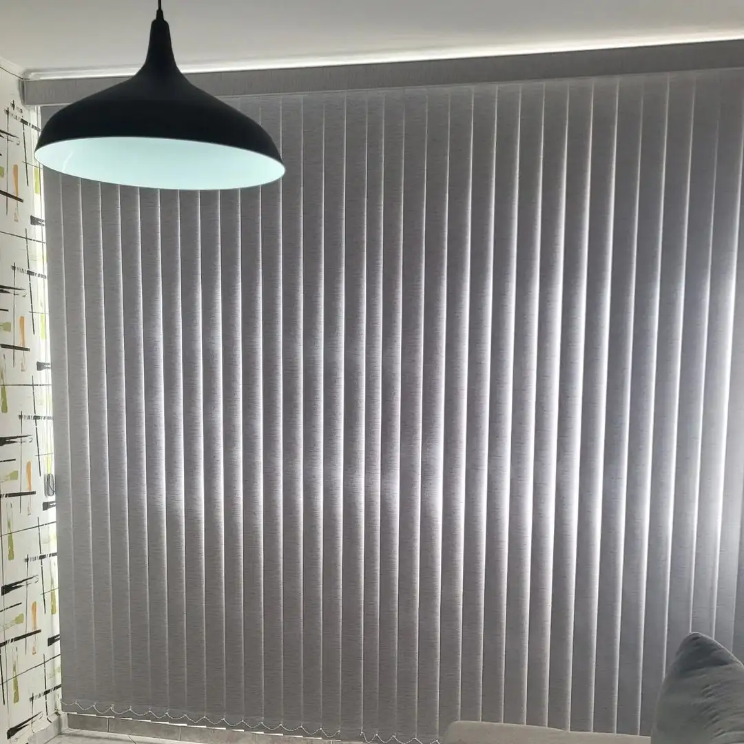 Persiana vertical cinza blackout L 1,60 x 1,60 A