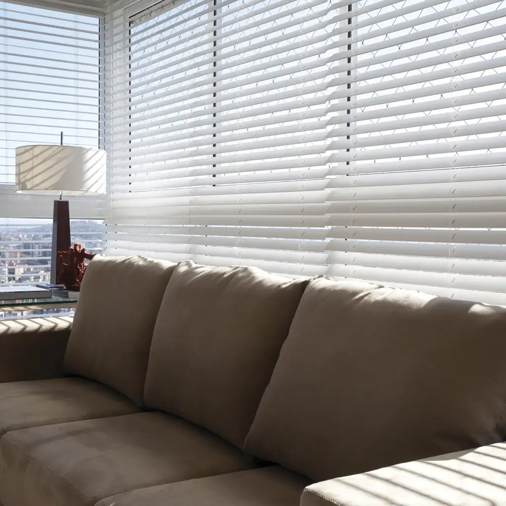 Persiana horizontal madeira branca 50mm