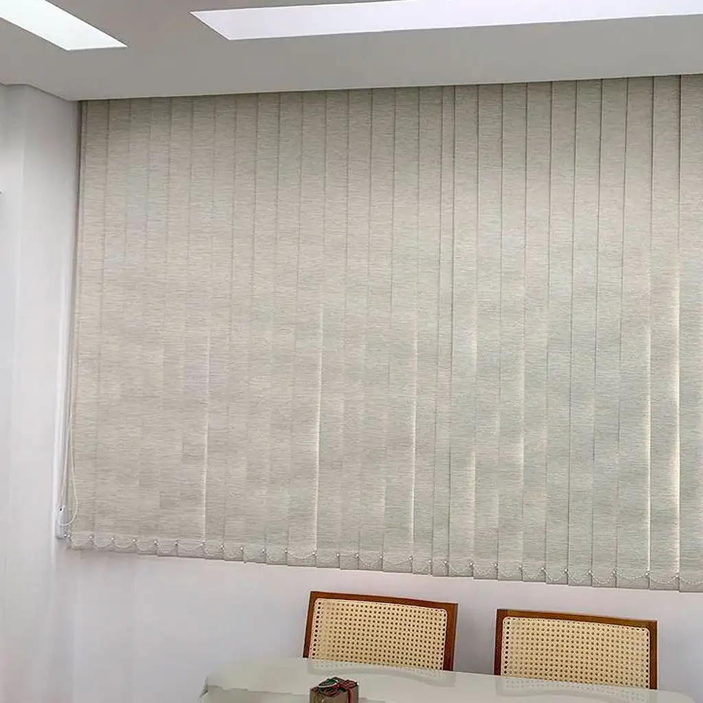 Persiana vertical nápoles bege blackout L 1,30 x 1,90 A