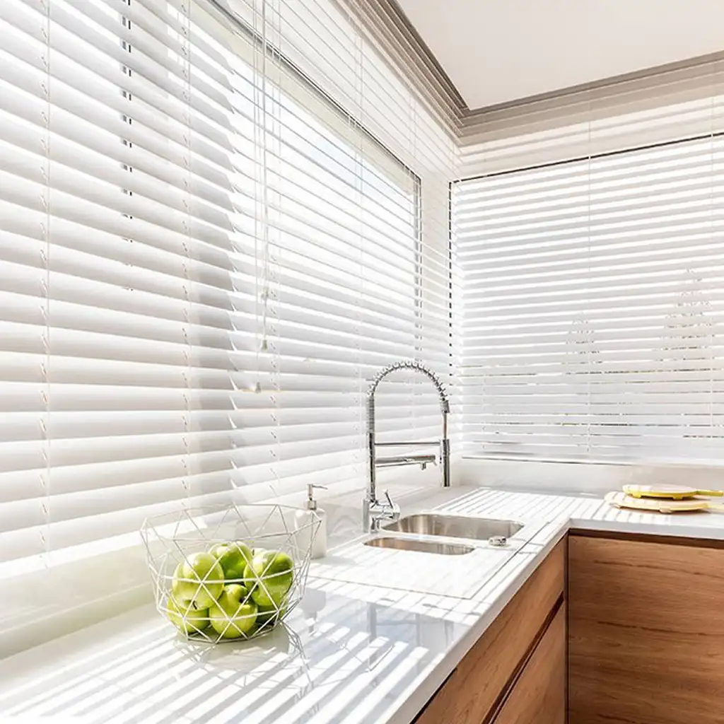 Persiana horizontal pvc bege 50mm