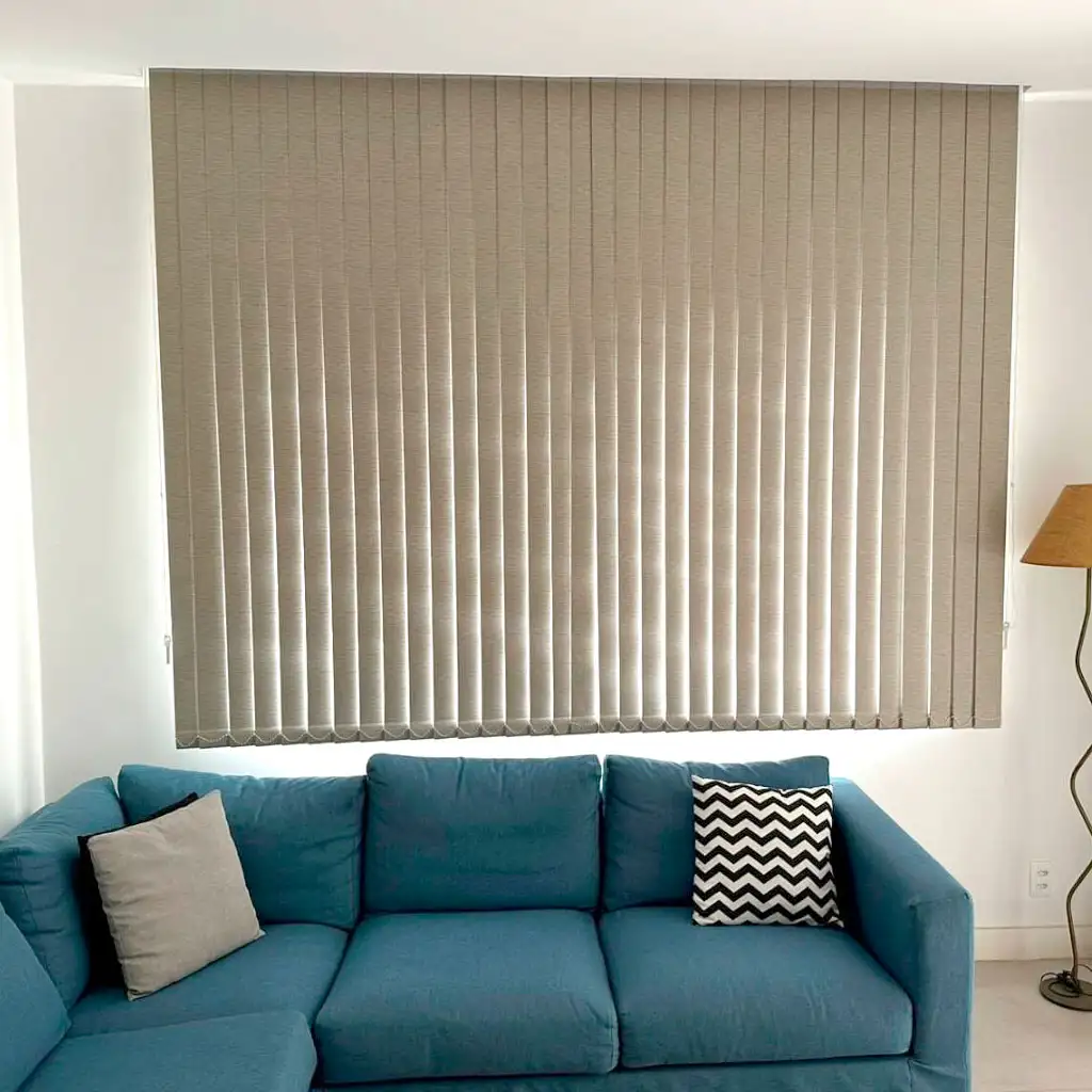 Persiana vertical nápoles marrom blackout L 1,90 x 1,30 A